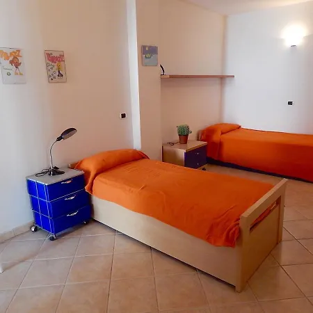 M173 - Marcelli, Trilocale Con Giardino E Doppi Servizi Apartamento Numana