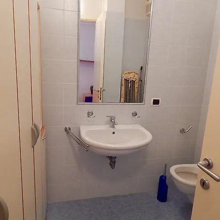M173 - Marcelli, Trilocale Con Giardino E Doppi Servizi Apartamento *